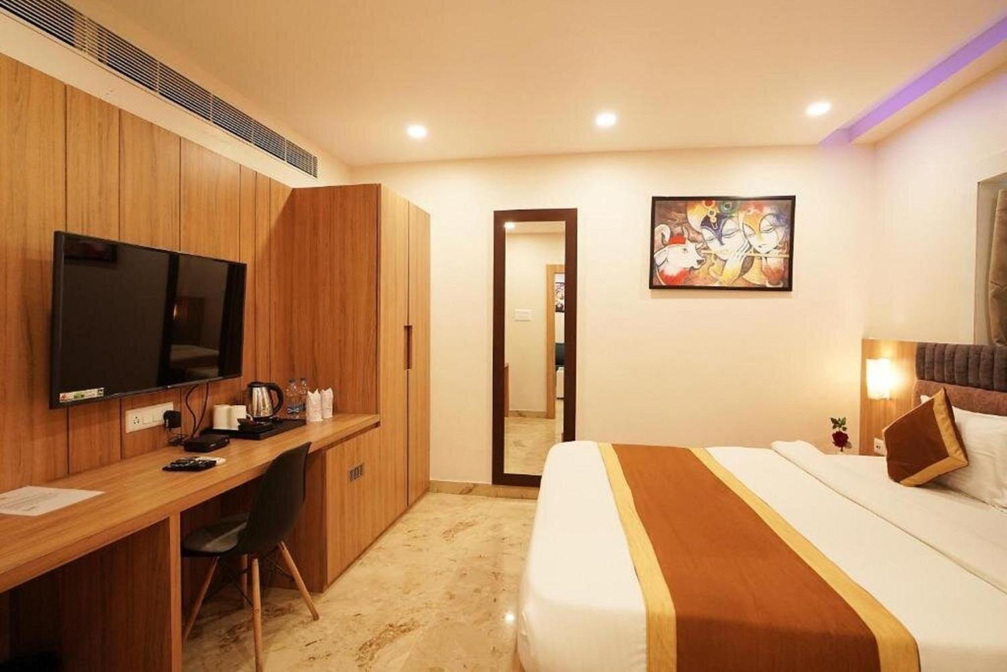 The Natraj Yes Please -New Delhi Hotel Eksteriør billede